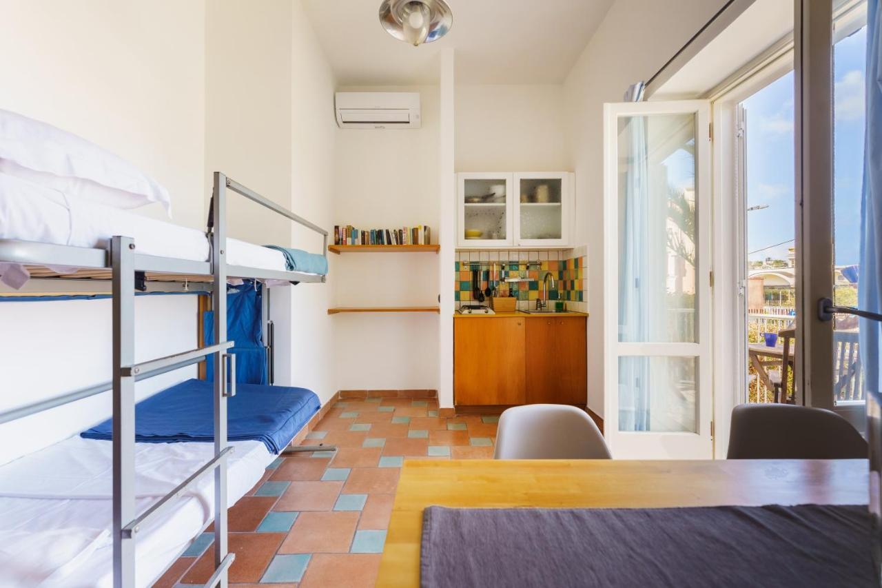 Le Grand Bleu - Gioia Apartments Procida Exterior foto